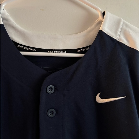 Nike Navy Blue and White Button-Up Shirt NWT Mens small - Picture 2 of 6